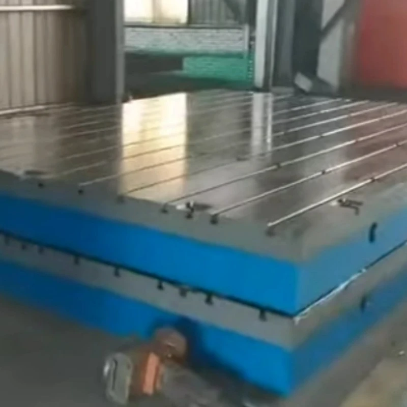 Exposición do produto acabado da plataforma de ranura de ferro fundido T