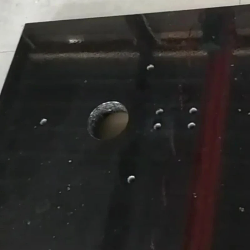 Os compoñentes de granito son envasados e enviados